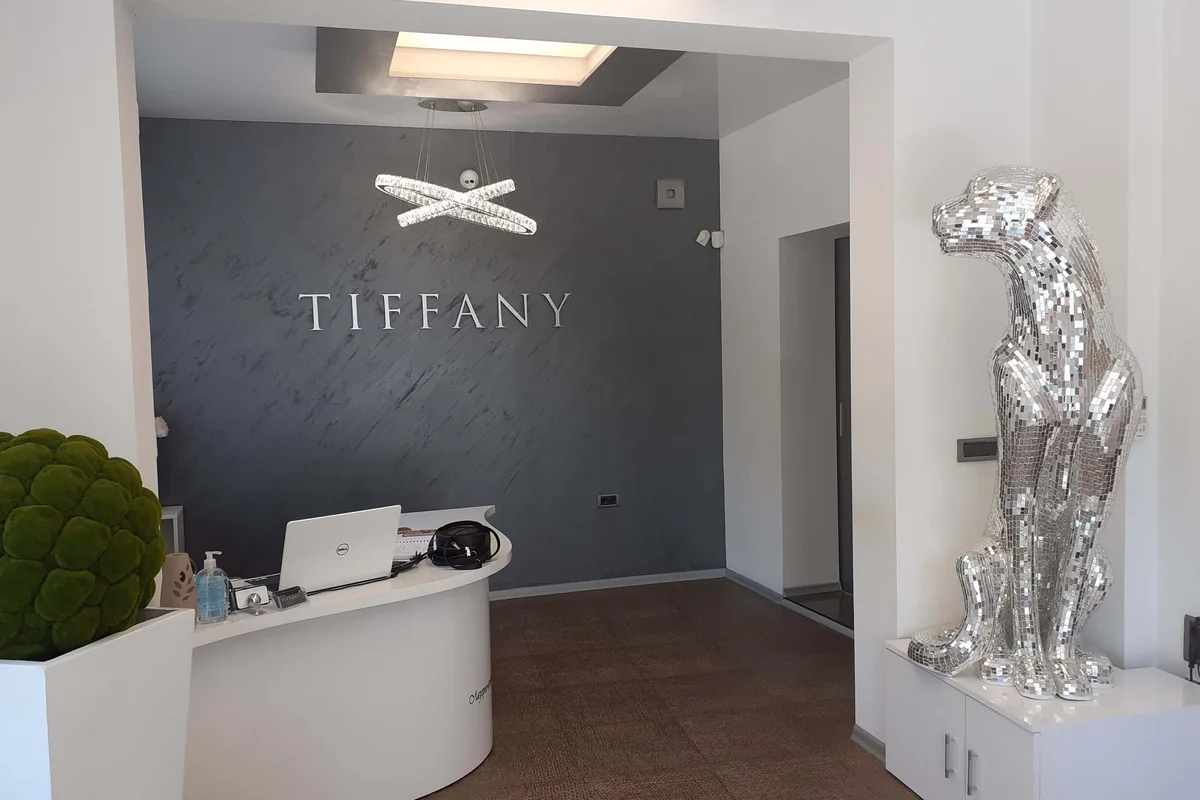 Рецепцията на Tiffany Бургас